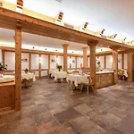 Post Hotel
