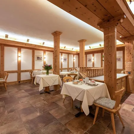 Hotel Post 4*